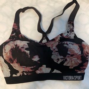 VS 32DD sports bra